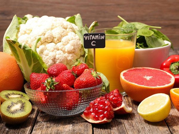Fruta e medicamentos ricos em Vitamina C