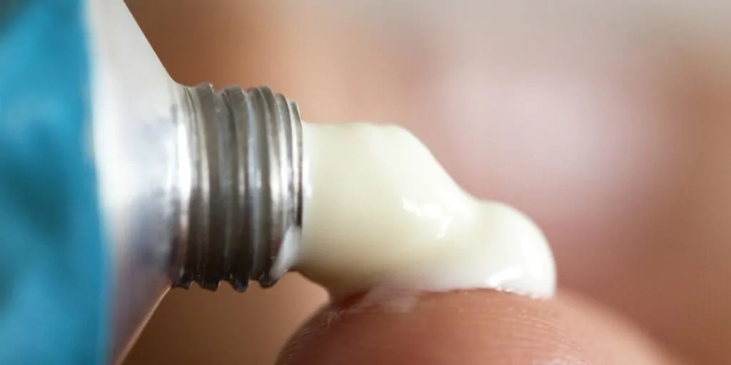 Uma pomada para tratamento de fimose