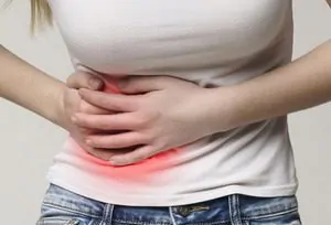 Pessoa com gordura no fígado