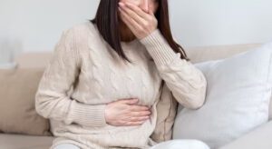 Pessoa precisando saber bromoprida para que serve