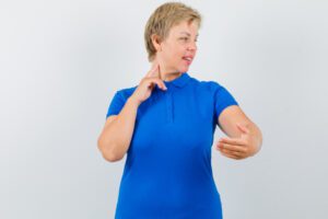 Uma mulher com síndrome de tourette