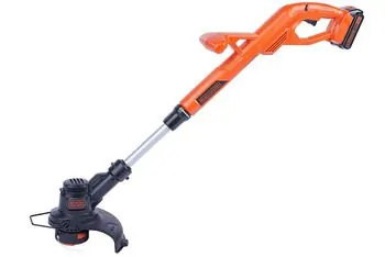 imagem de um aparador de grama sem fio BLACK+DECKER na cor preta e laranja
