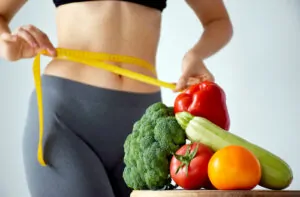 Mulher fazendo dieta para emagrecer 10kg em 7 dias