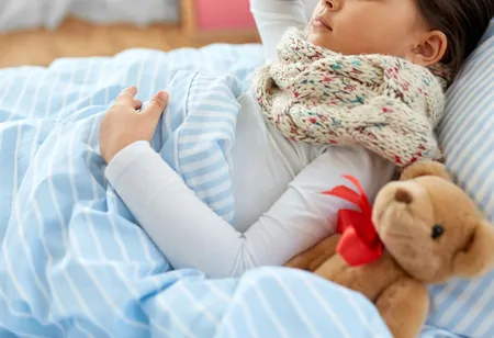 Criança com leucemia infantil